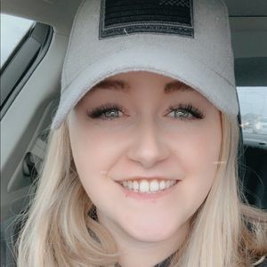 Meet your Posher, Kaylie